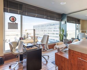 Mani-Pedi room